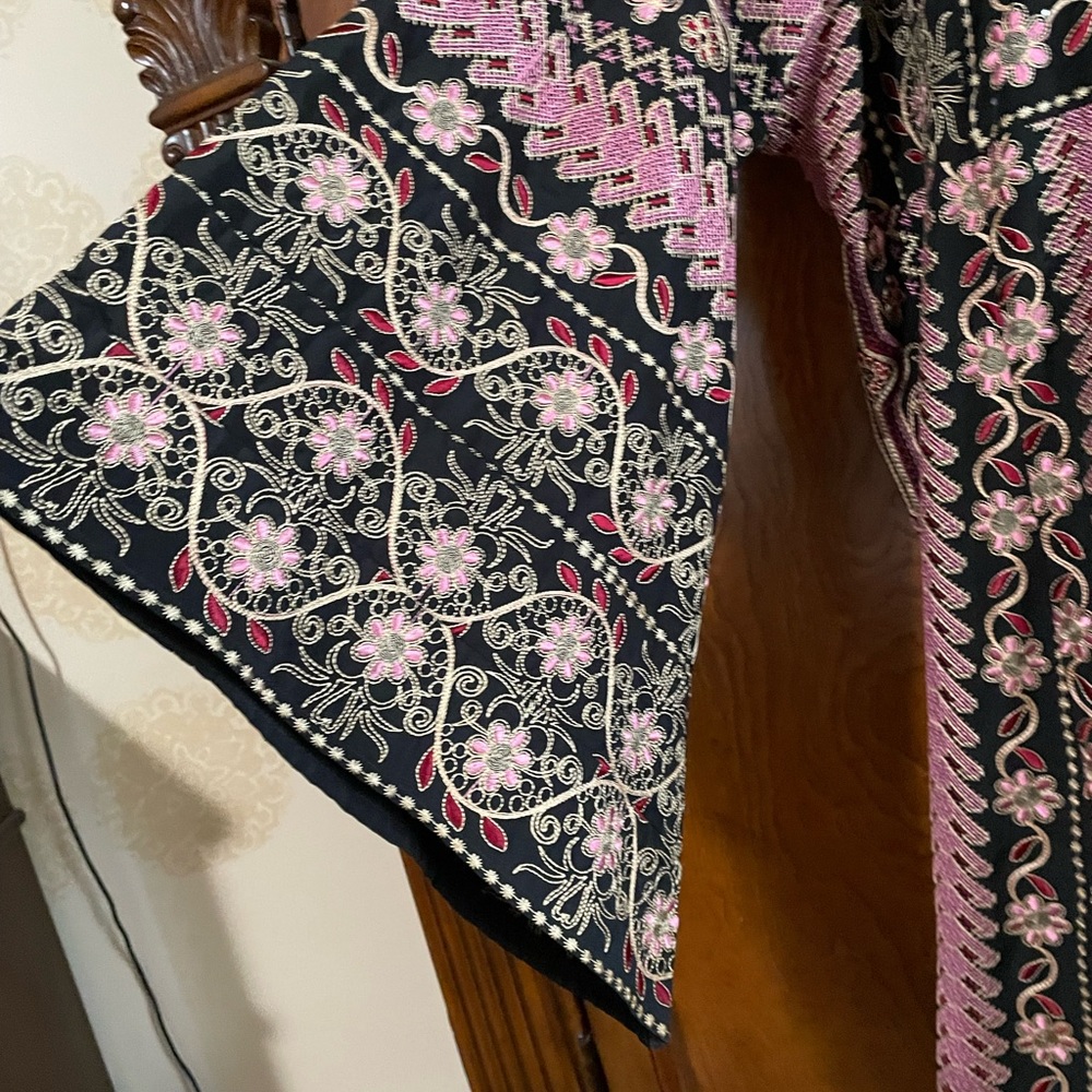 Dress - Picture 3 of 4
